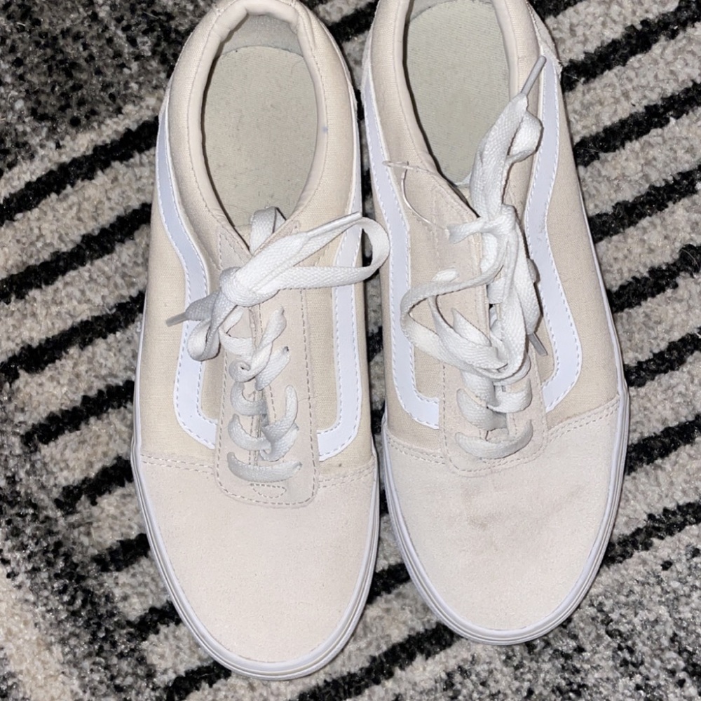 Women’s Tan Vans Old Skool Skate Sneakers-Size 8.5